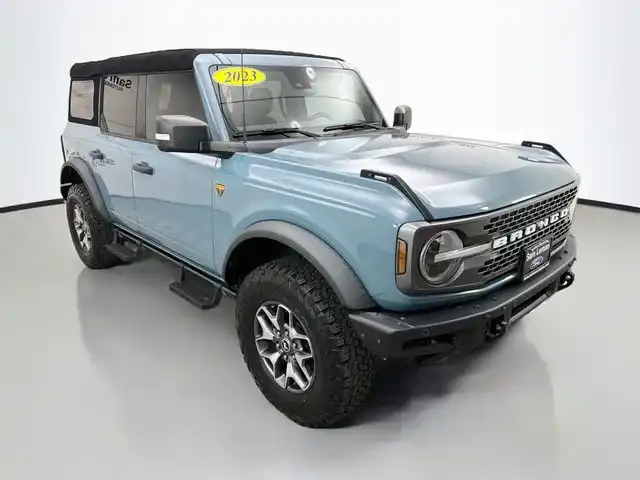2023 Ford Bronco Badlands 4WD's photo