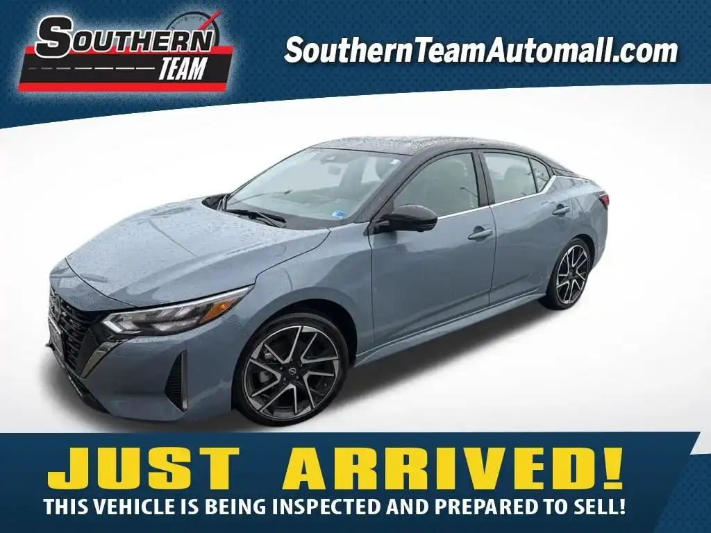 2025 Nissan Sentra SR CVT's photo