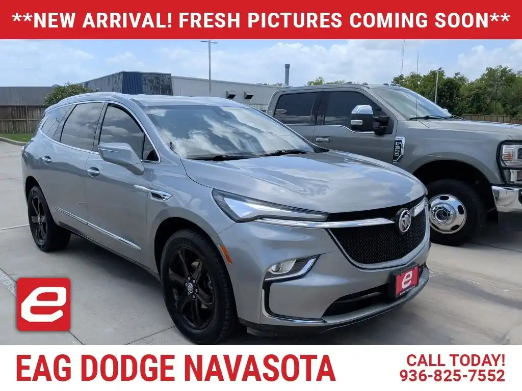 2023 Buick Enclave Essence's photo