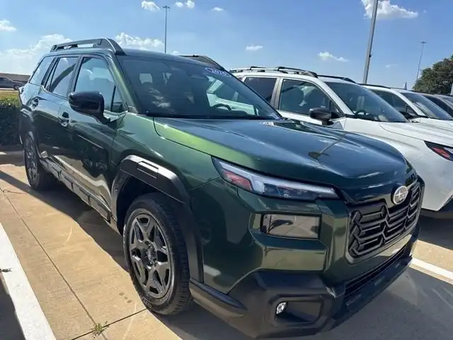 2026 Subaru Outback Premium's photo