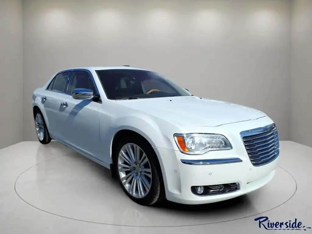 2012 Chrysler 300 C HEMI's photo