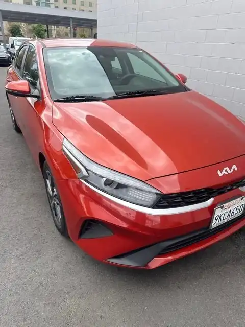 2023 Kia Forte LXS Auto's photo