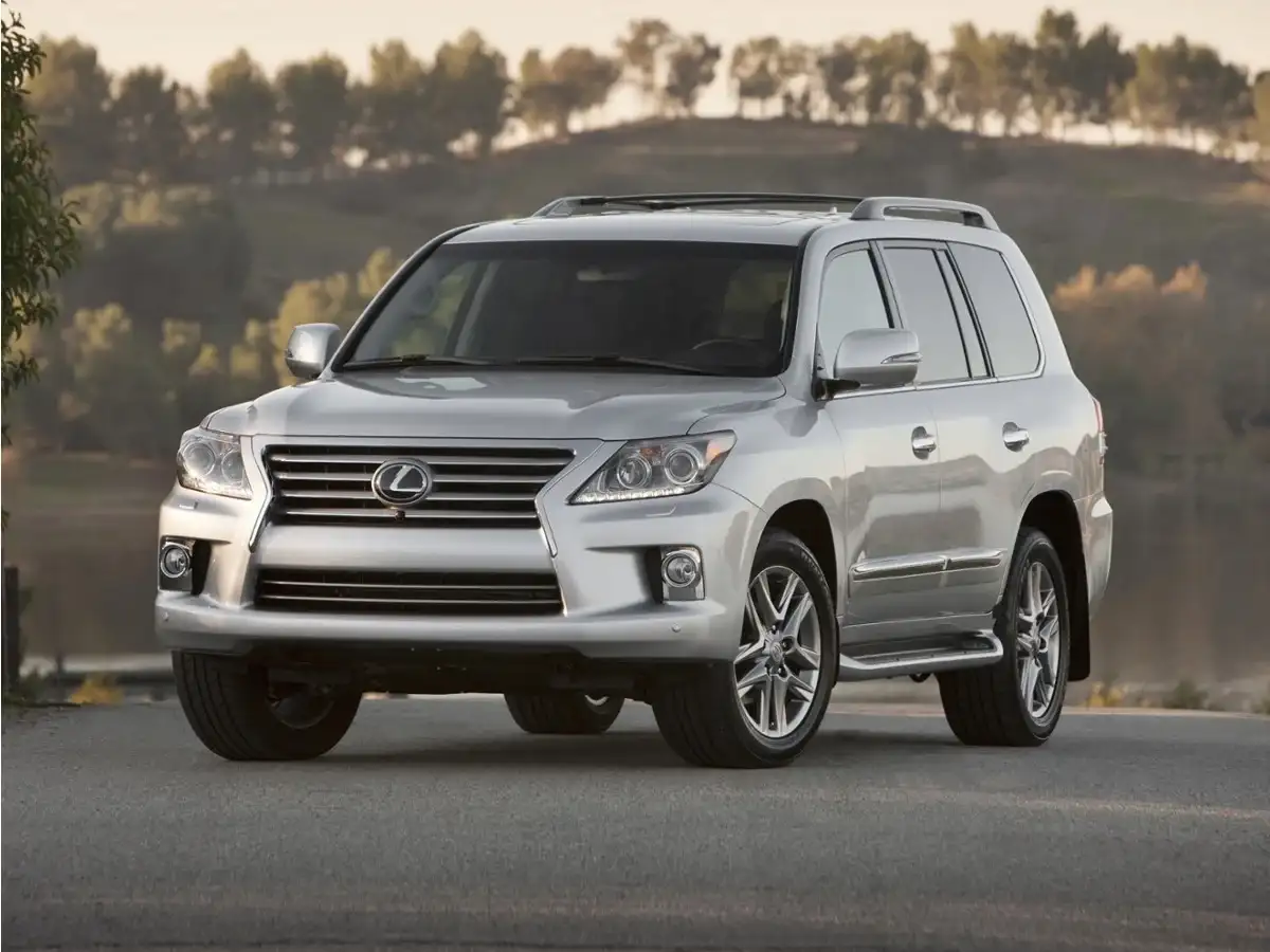 2013 Lexus LX 600 570's photo