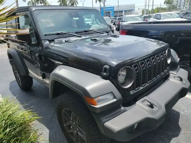 2024 Jeep Wrangler Sport S's photo
