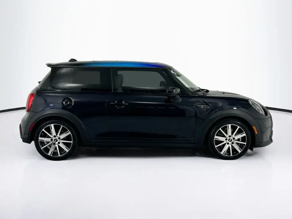 2022 MINI Hardtop Cooper S photo 4