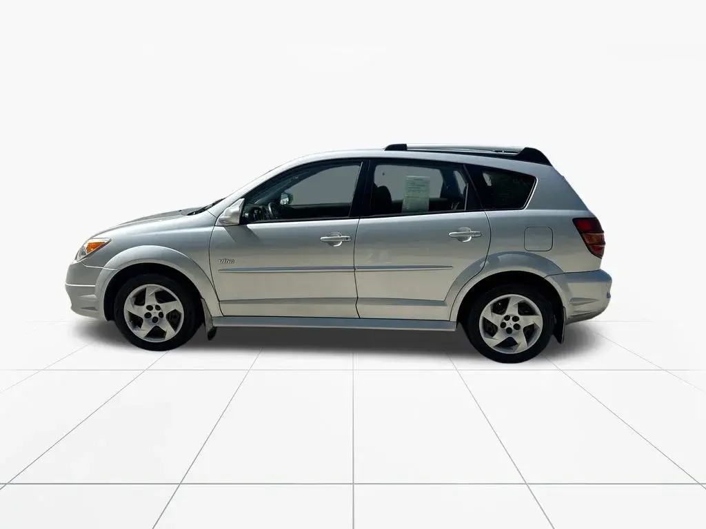 2007 Pontiac Vibe Base photo 4