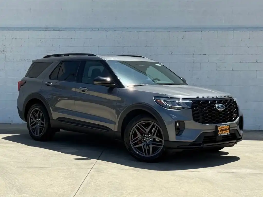 2026 Ford Explorer ST 4WD's photo
