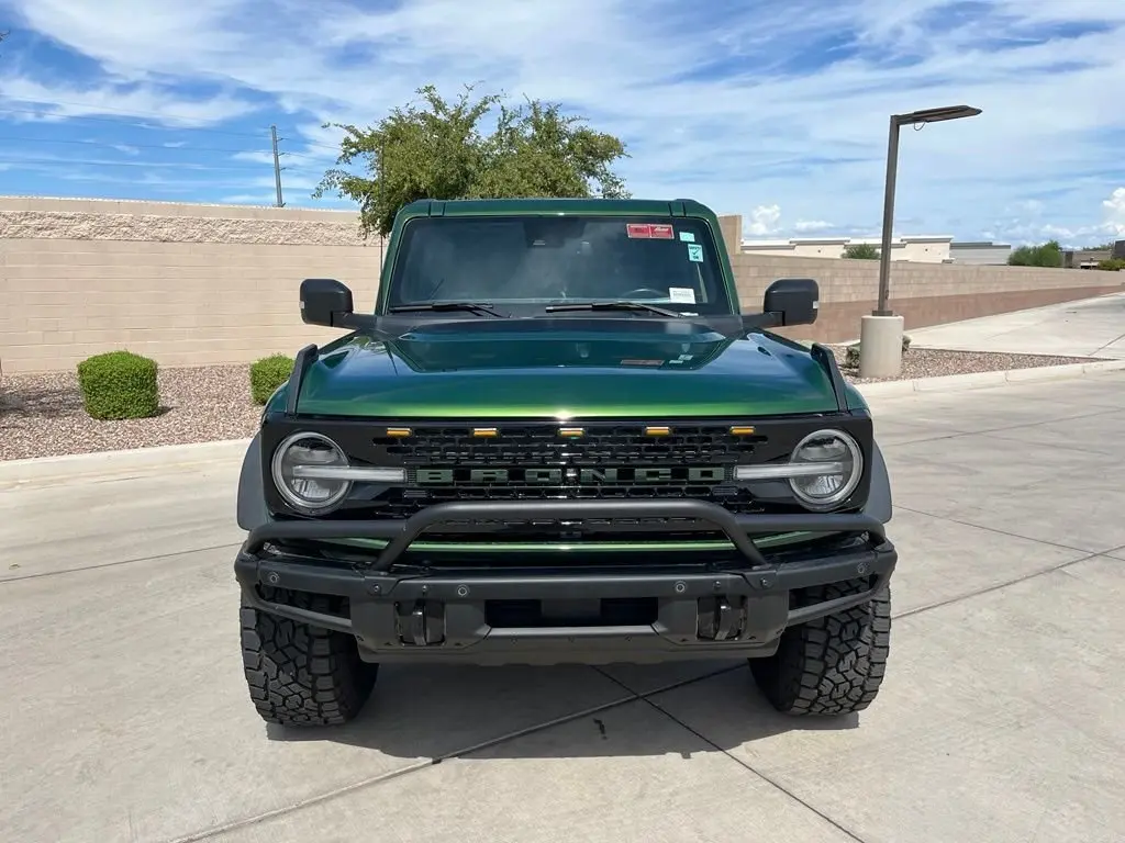 2024 Ford Bronco Wildtrak 4WD photo 3
