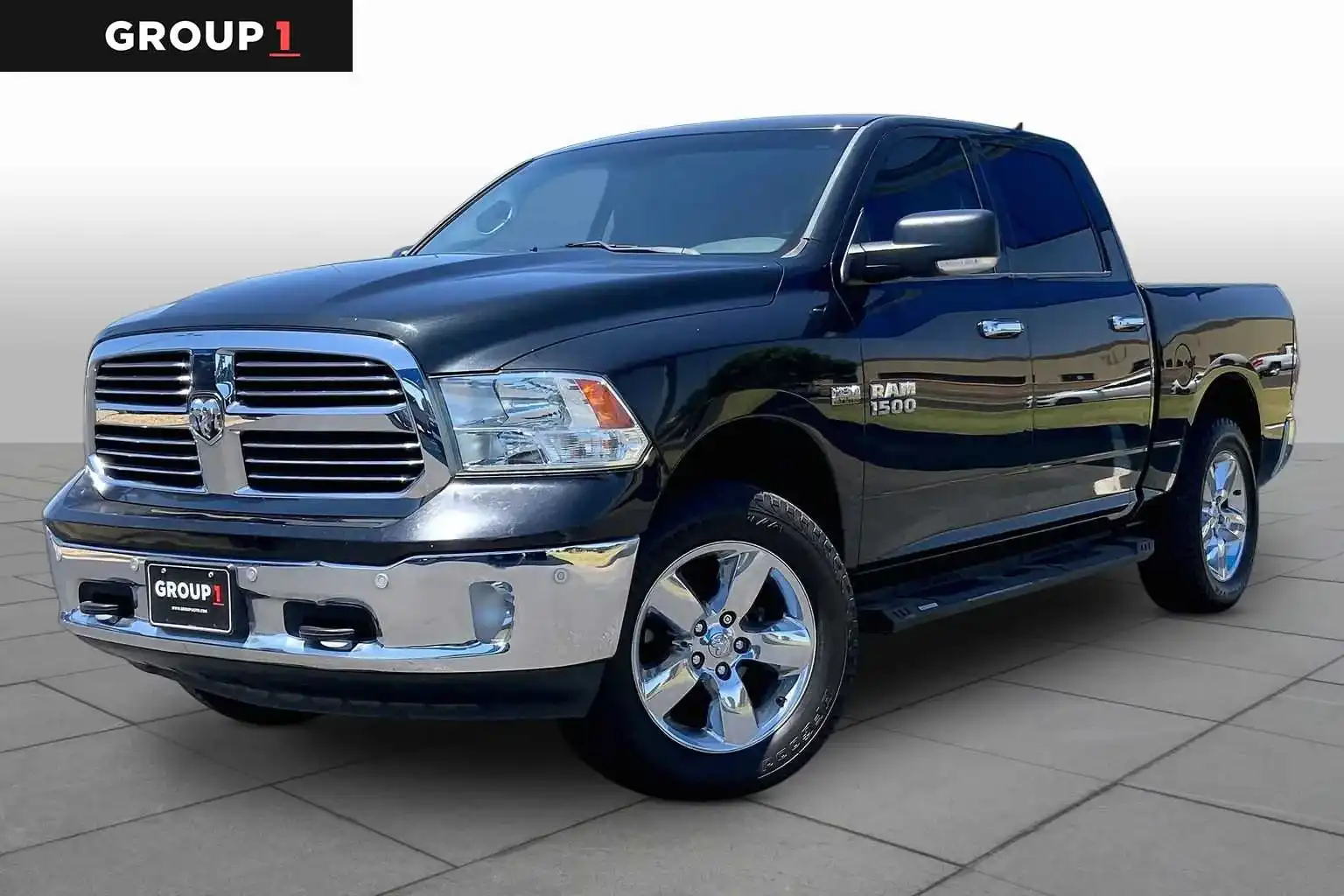 2016 RAM 1500 Lone Star 4x4 Crew Cab 5'7's photo