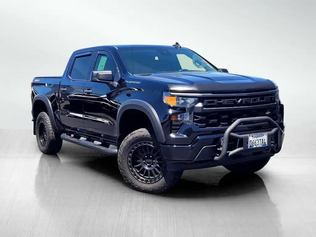 2024 Chevrolet Silverado 1500 Custom 4X4 Crew Cab Short Box's photo