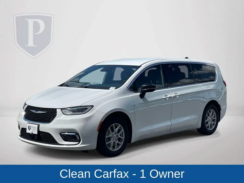 2025 Chrysler Pacifica Select photo 5