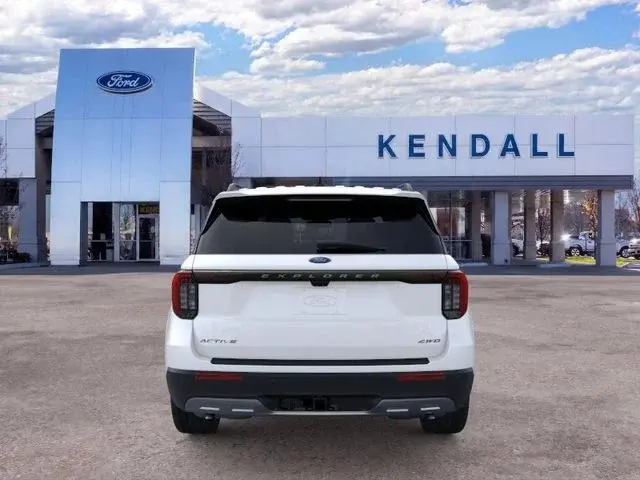 2026 Ford Explorer Active 4WD photo 5