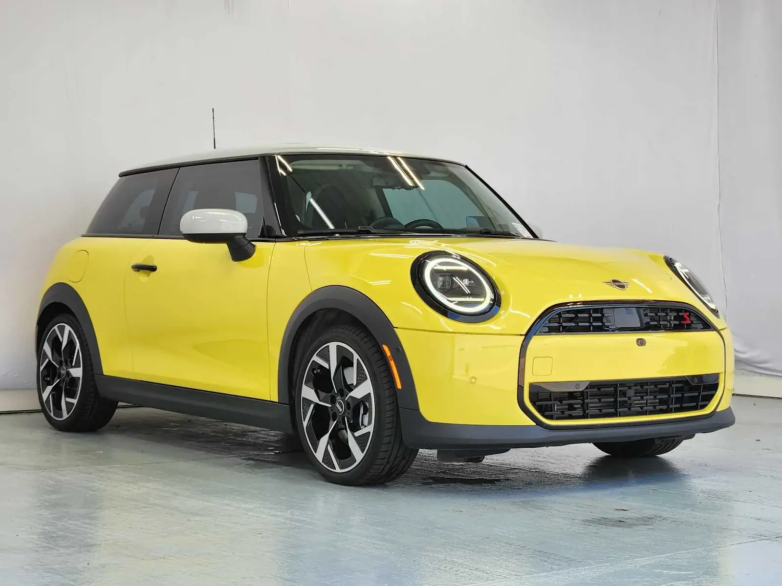 2025 MINI Hardtop Cooper S photo 4