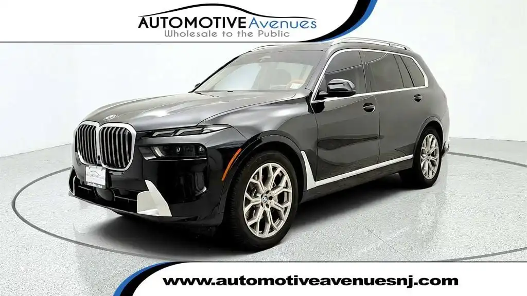 2023 BMW X7 xDrive40i's photo