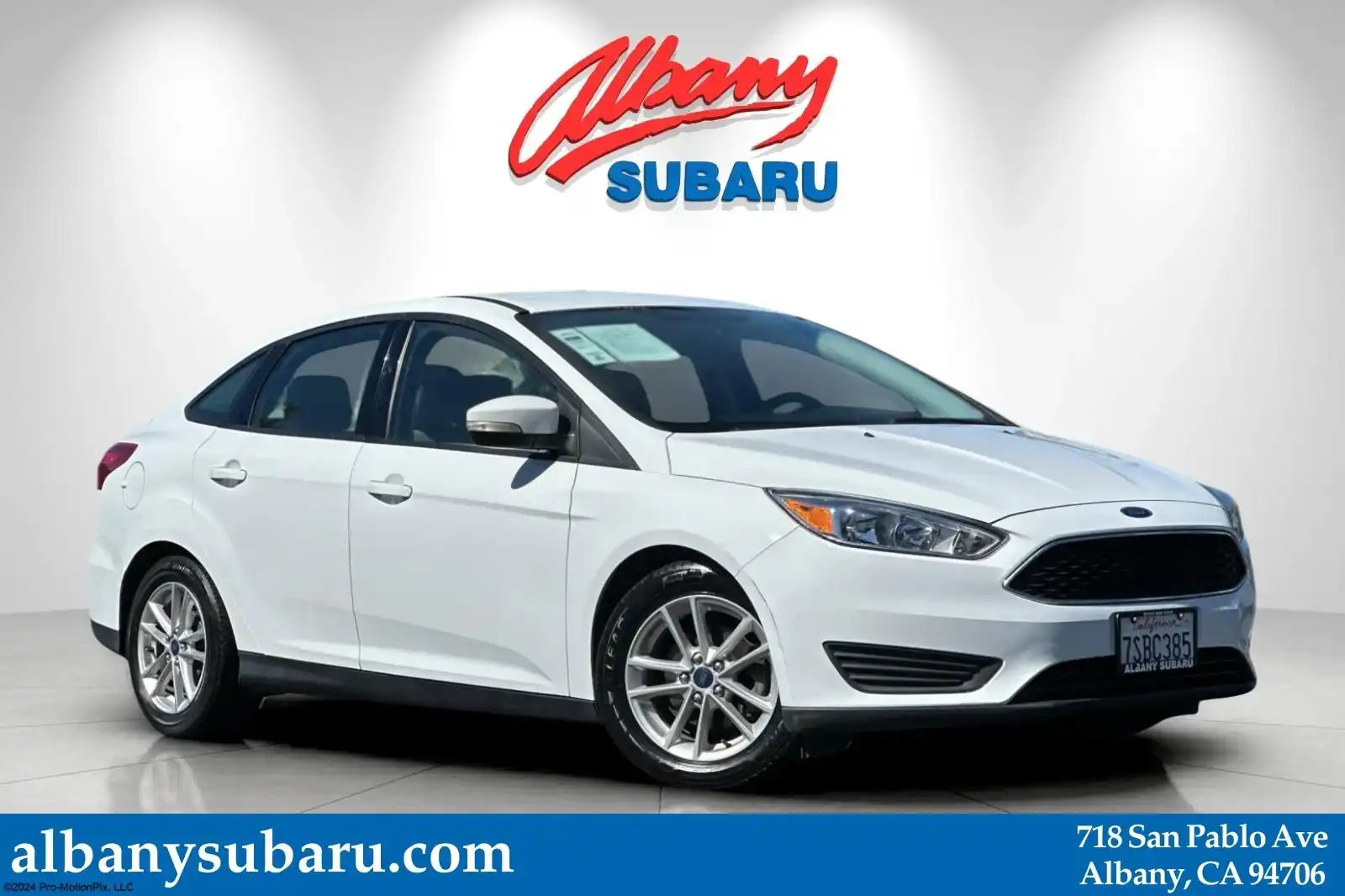 2016 Ford Focus Sedan SE's photo
