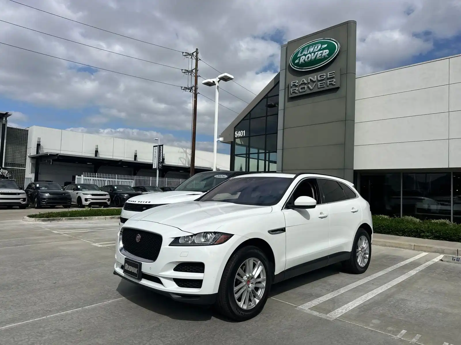 2019 Jaguar F-PACE 25t Prestige AWD's photo