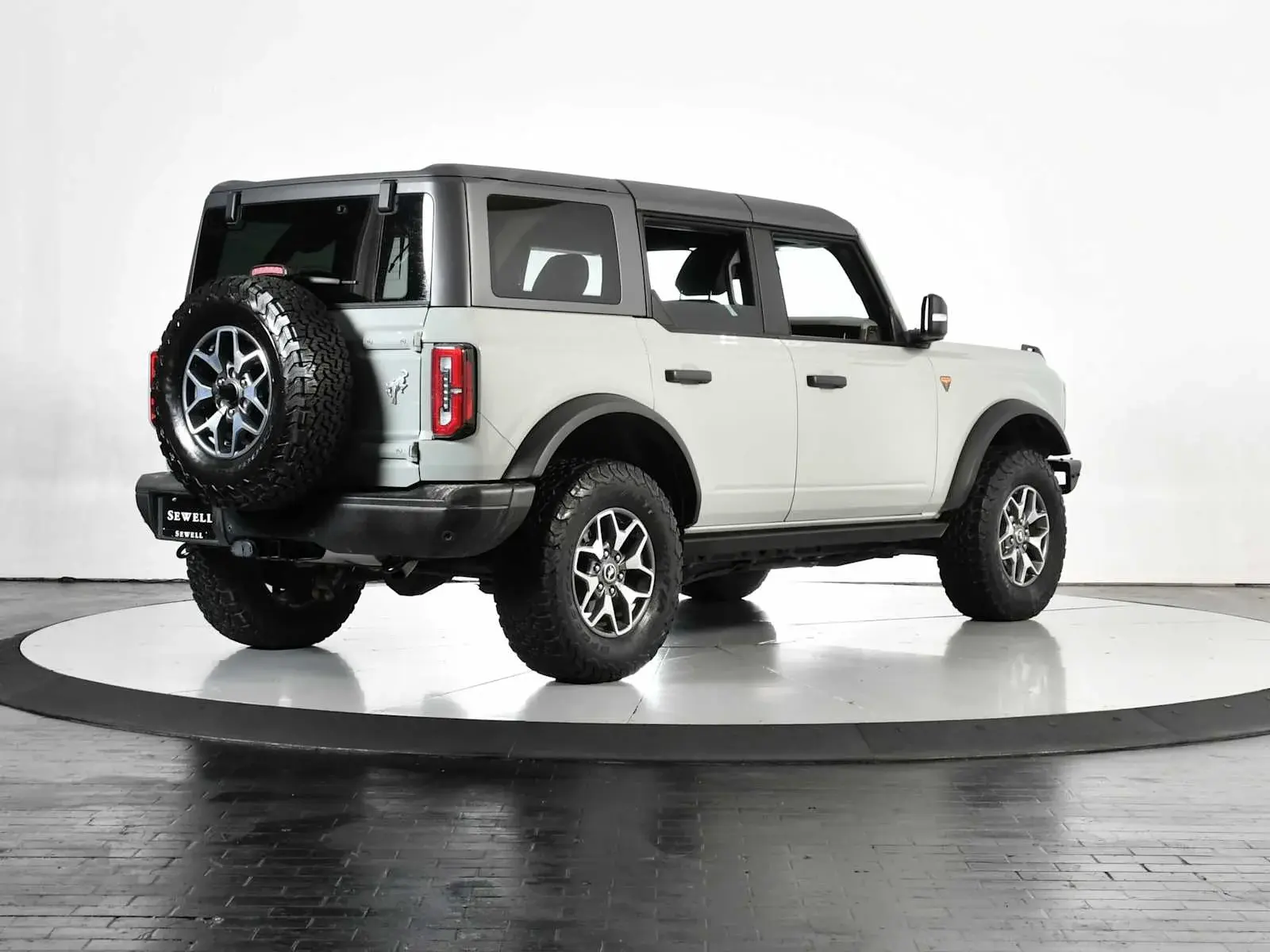 2022 Ford Bronco Badlands 4x4 photo 5