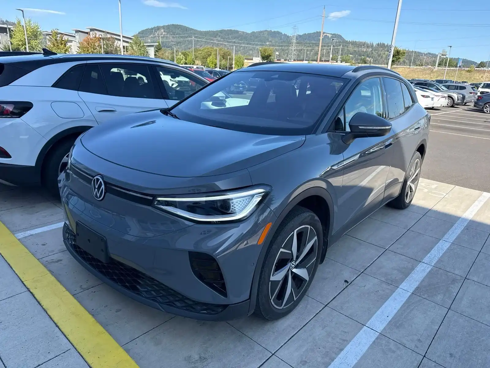 2023 Volkswagen ID.4 Pro S 4Motion's photo