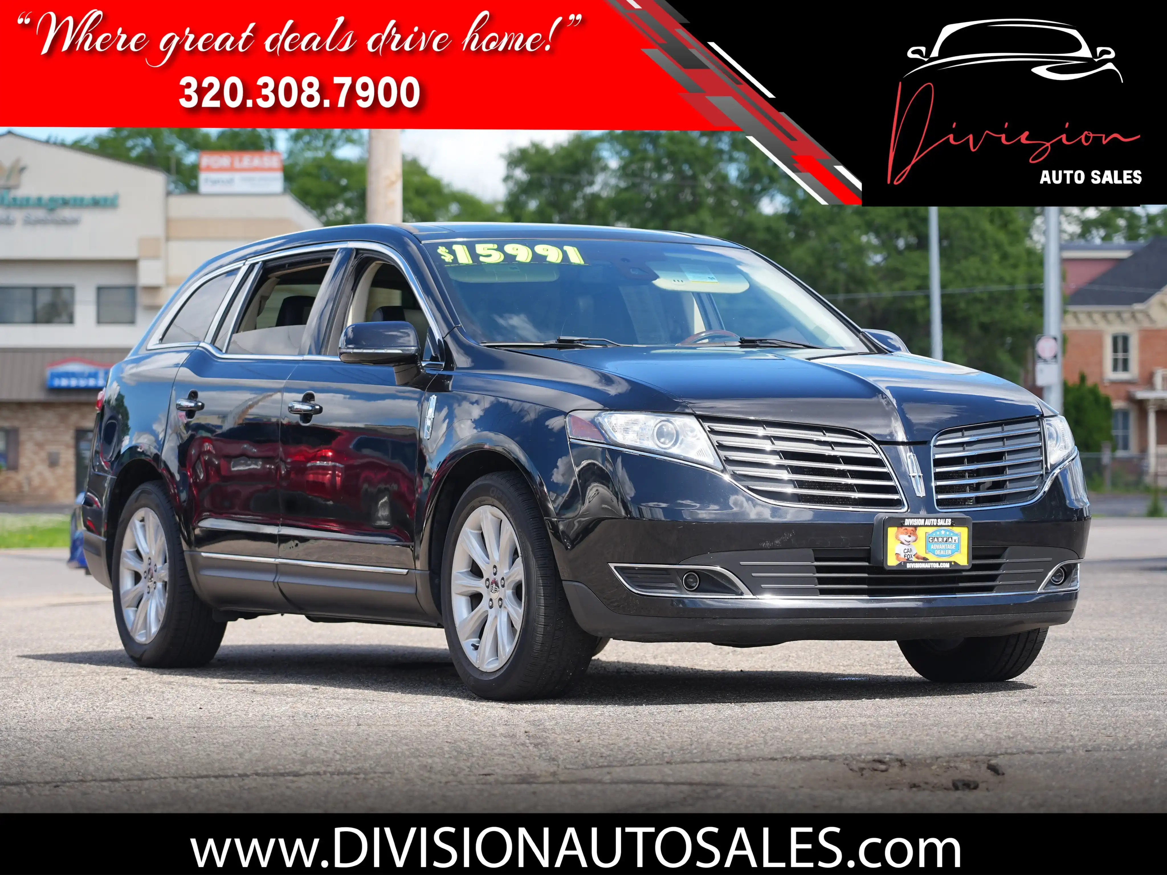 2019 Lincoln MKT 3.5 AWD's photo