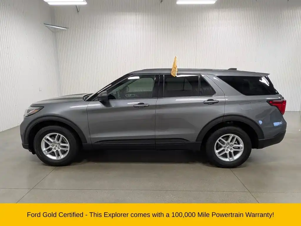 2026 Ford Explorer Active 4WD's photo