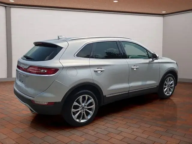2019 Lincoln MKC Select AWD photo 3
