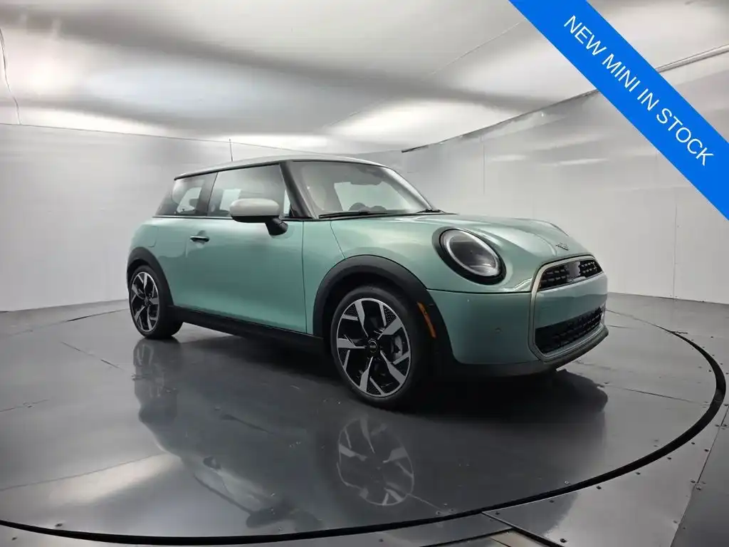 2026 MINI Hardtop Cooper S Signature's photo