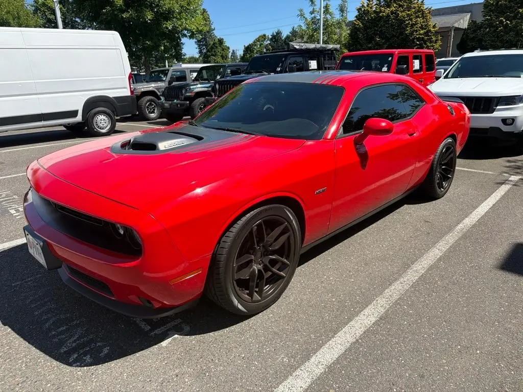 2016 Dodge Challenger R/T Shaker photo 3