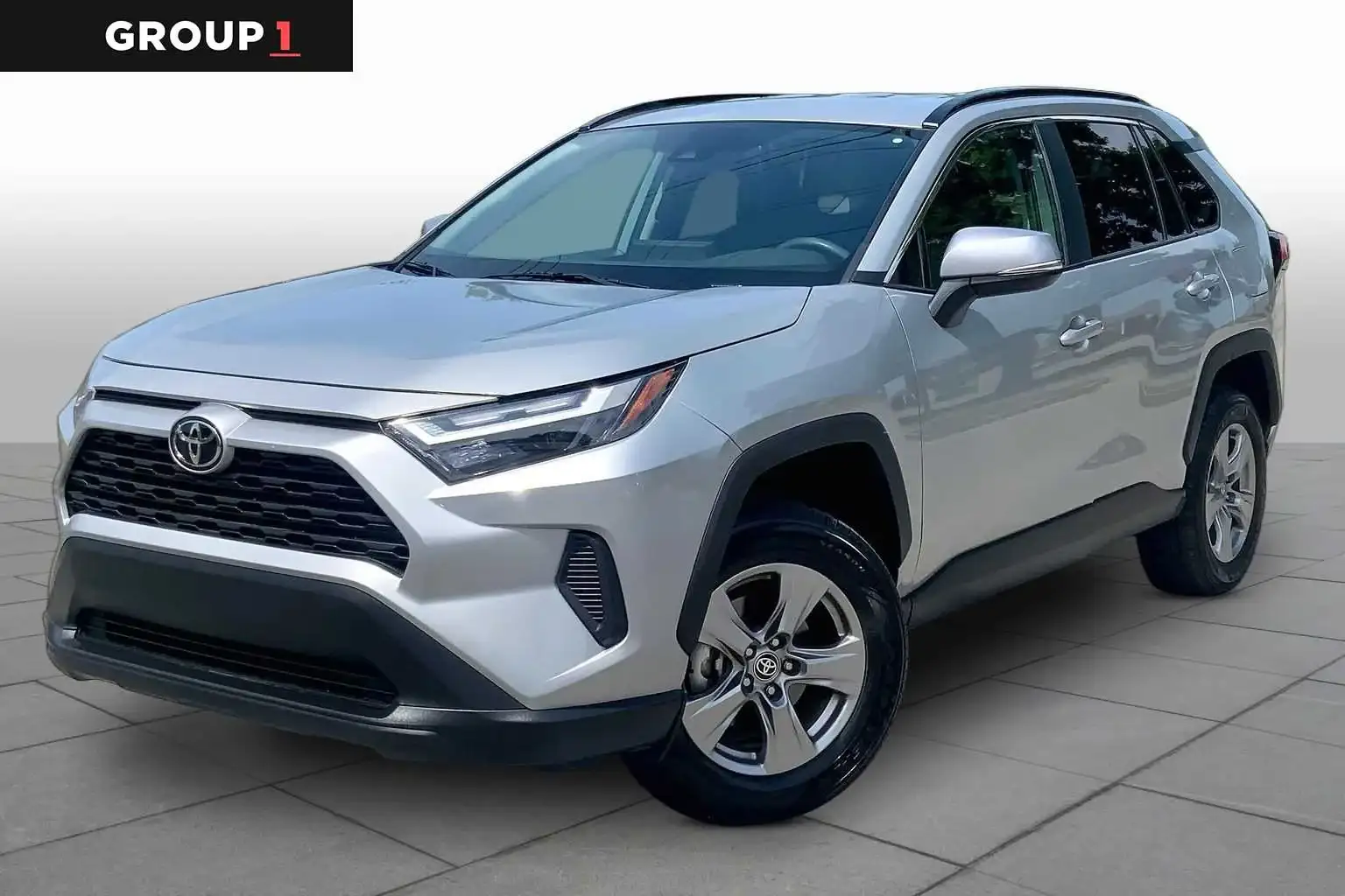 2025 Toyota RAV4 XLE FWD's photo