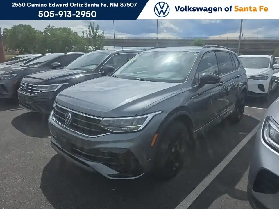 2023 Volkswagen Tiguan 2.0T SE R-Line Black 4Motion's photo