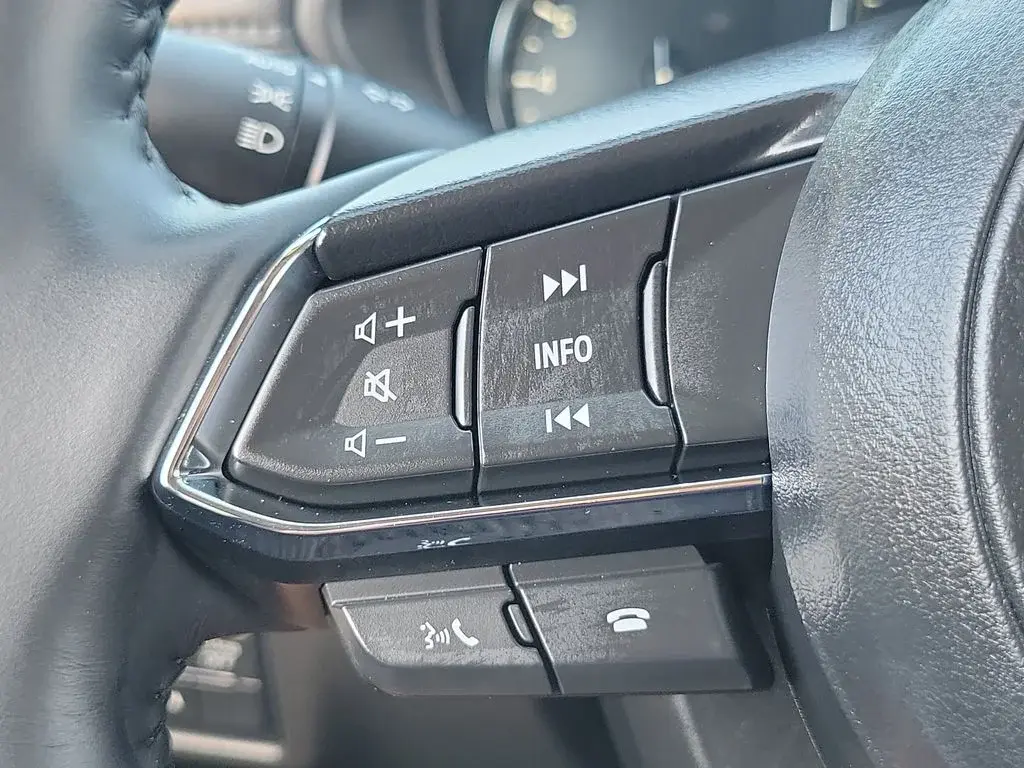 2025 Mazda CX-5 S Premium Plus package Auto AWD photo 5