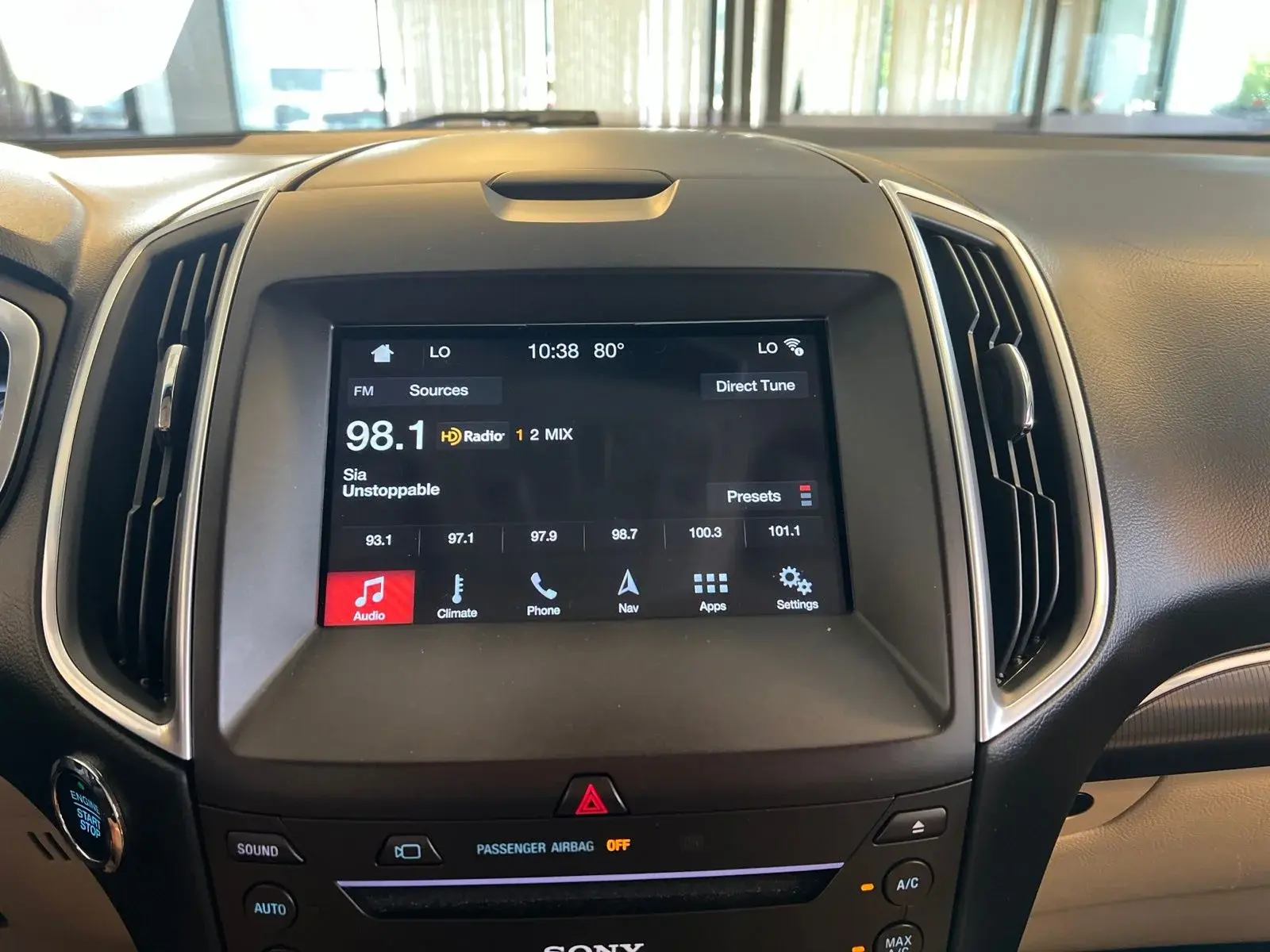 2017 Ford Edge Titanium AWD photo 5