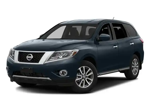 2016 Nissan Pathfinder SV 2WD's photo