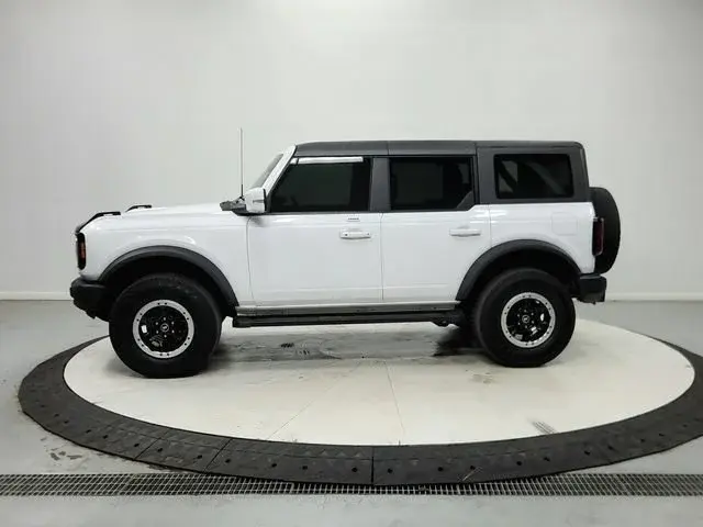 2023 Ford Bronco Outer Banks 4x4 photo 5