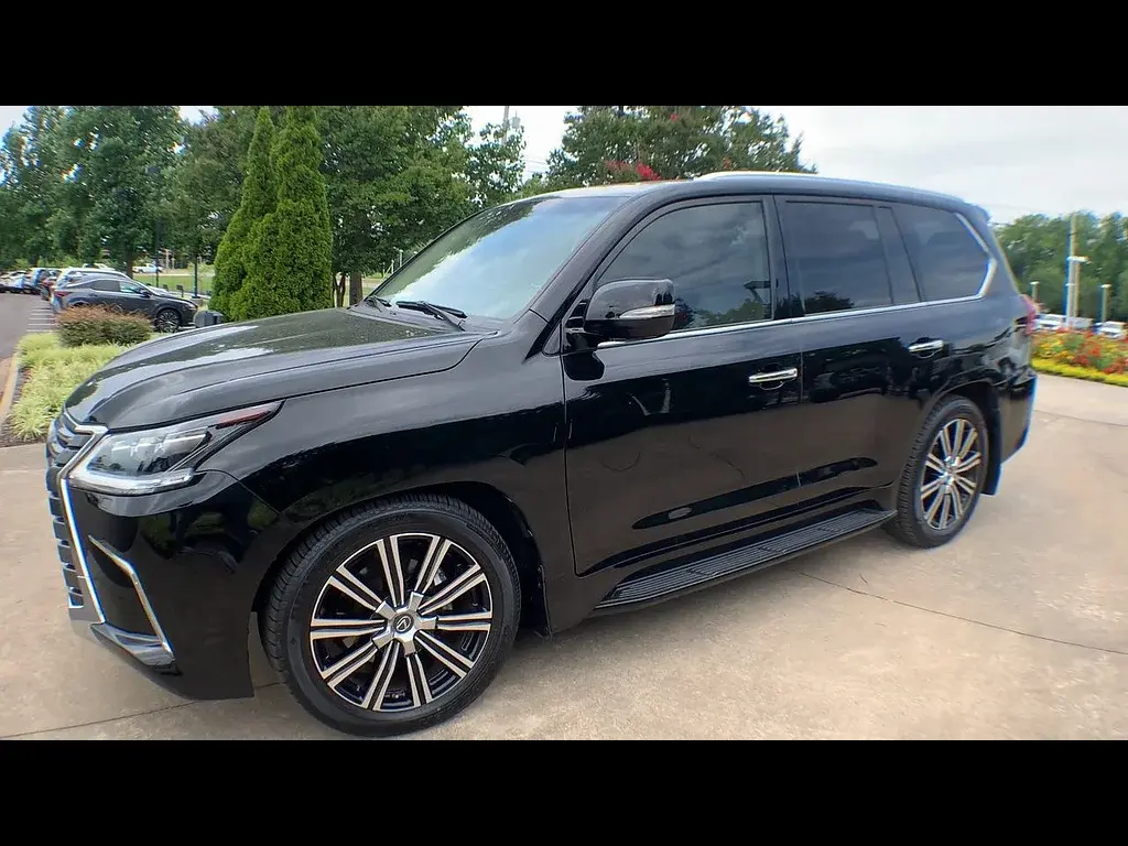 2021 Lexus LX 600 570 THREE-ROW photo 4