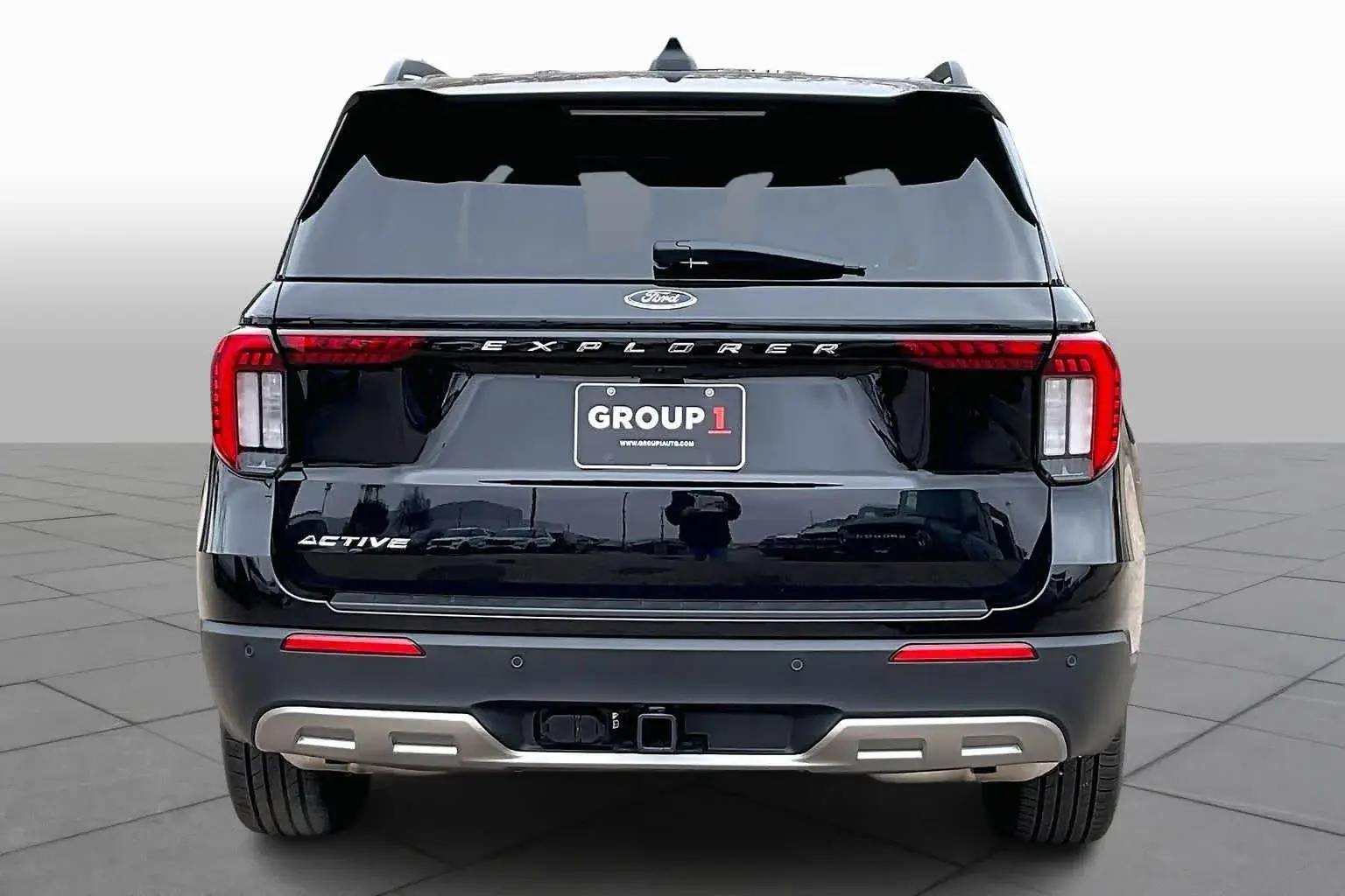 2026 Ford Explorer undefined photo 4