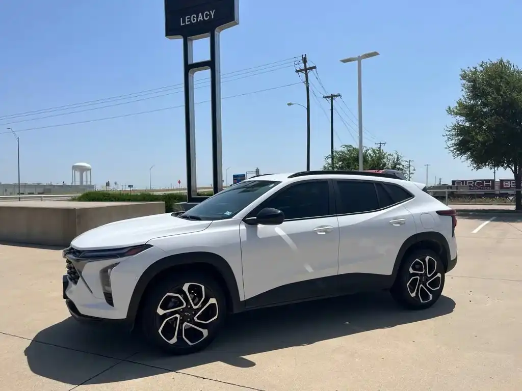 2025 Chevrolet Trax 2RS's photo