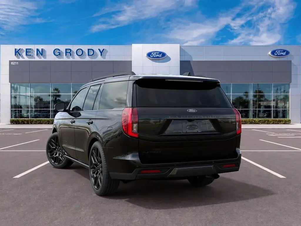 2027 Ford Expedition Platinum 4x4 photo 4