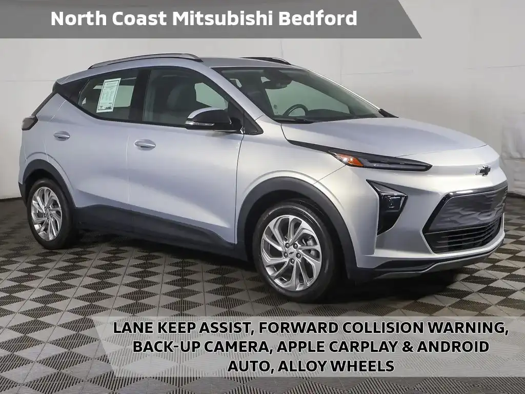 2023 Chevrolet Bolt EUV LT's photo