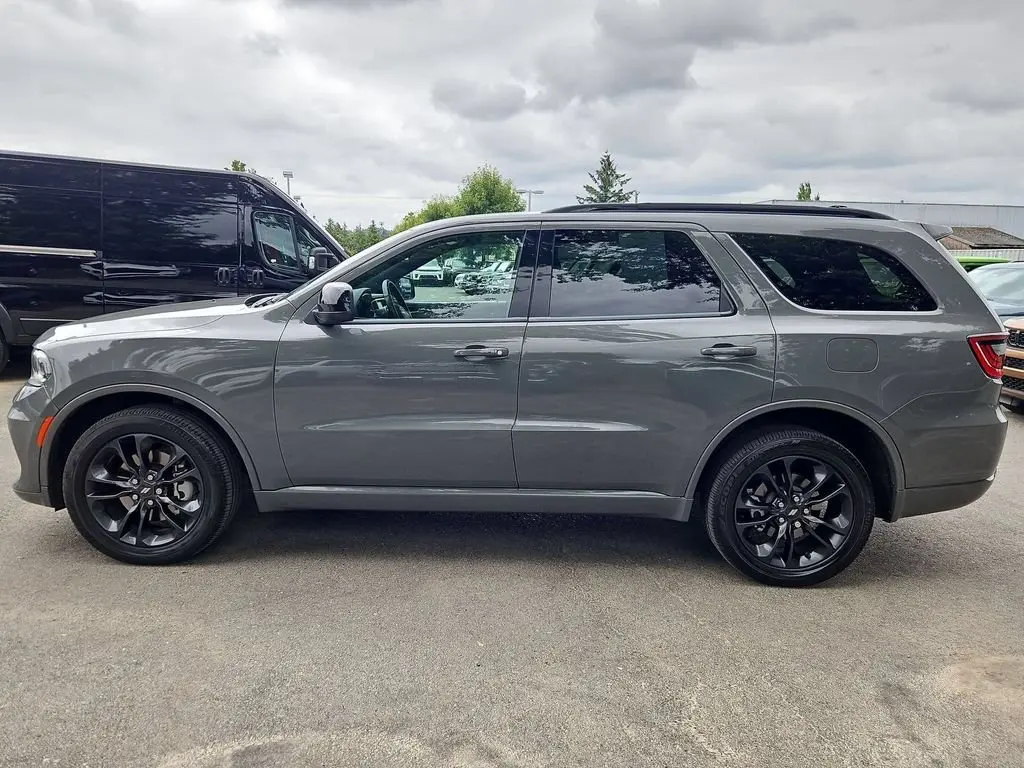 2023 Dodge Durango GT AWD photo 4