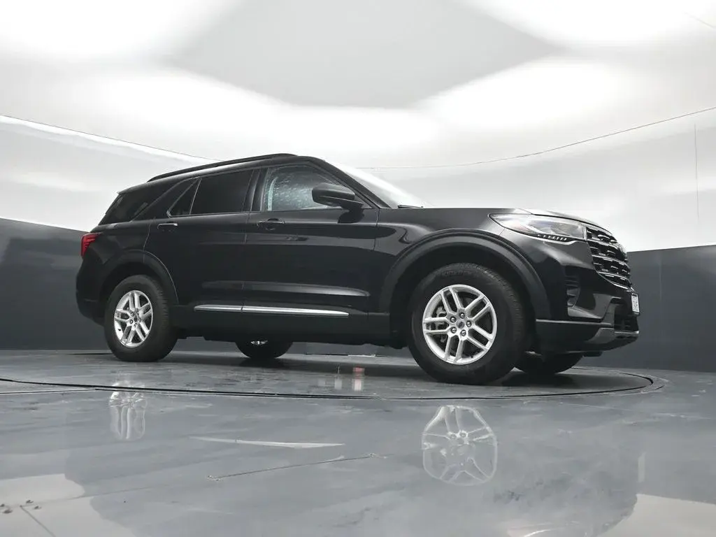 2025 Ford Explorer Active 4WD PL535 photo 3