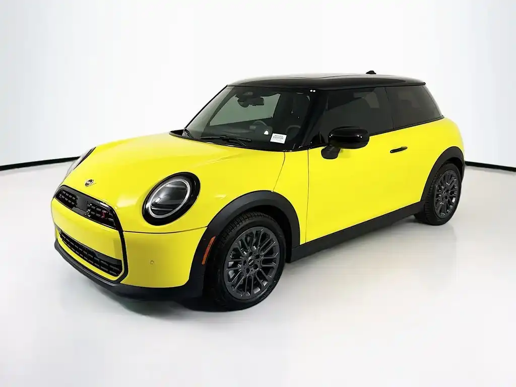 2026 MINI Hardtop Cooper S Signature's photo