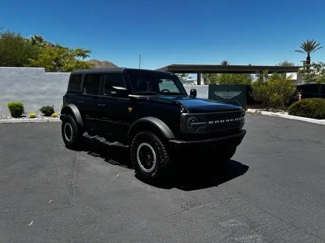 2023 Ford Bronco Badlands 4x4 photo 3