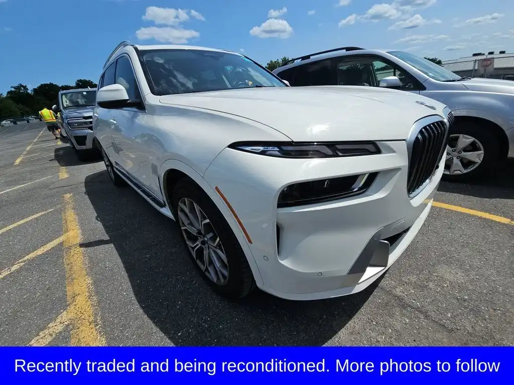 2025 BMW X7 xDrive40i's photo
