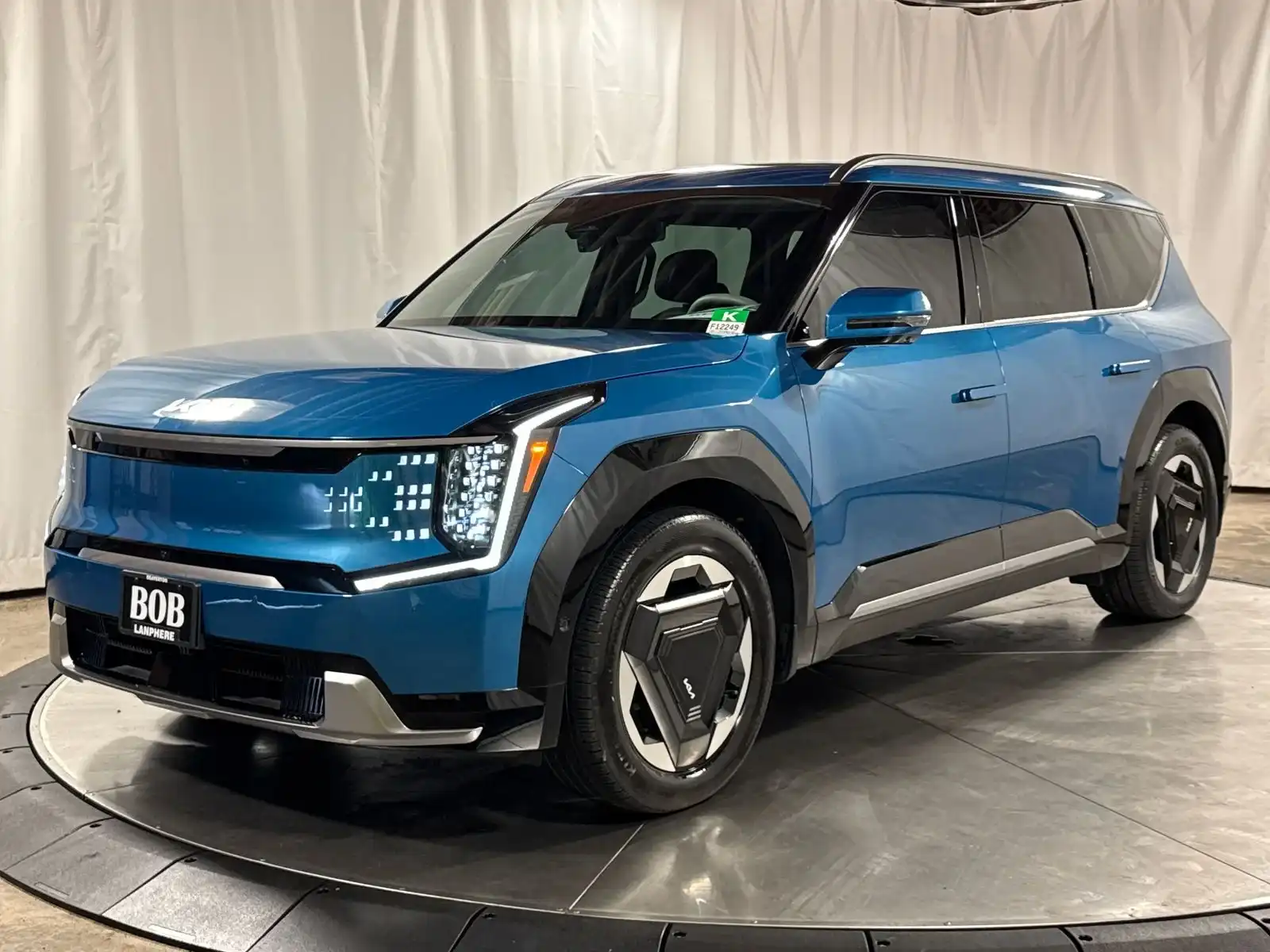 2024 Kia EV9 Land AWD's photo
