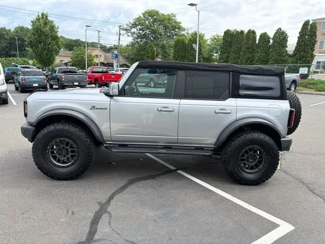 2021 Ford Bronco Outer Banks Advanced 4x4 photo 4