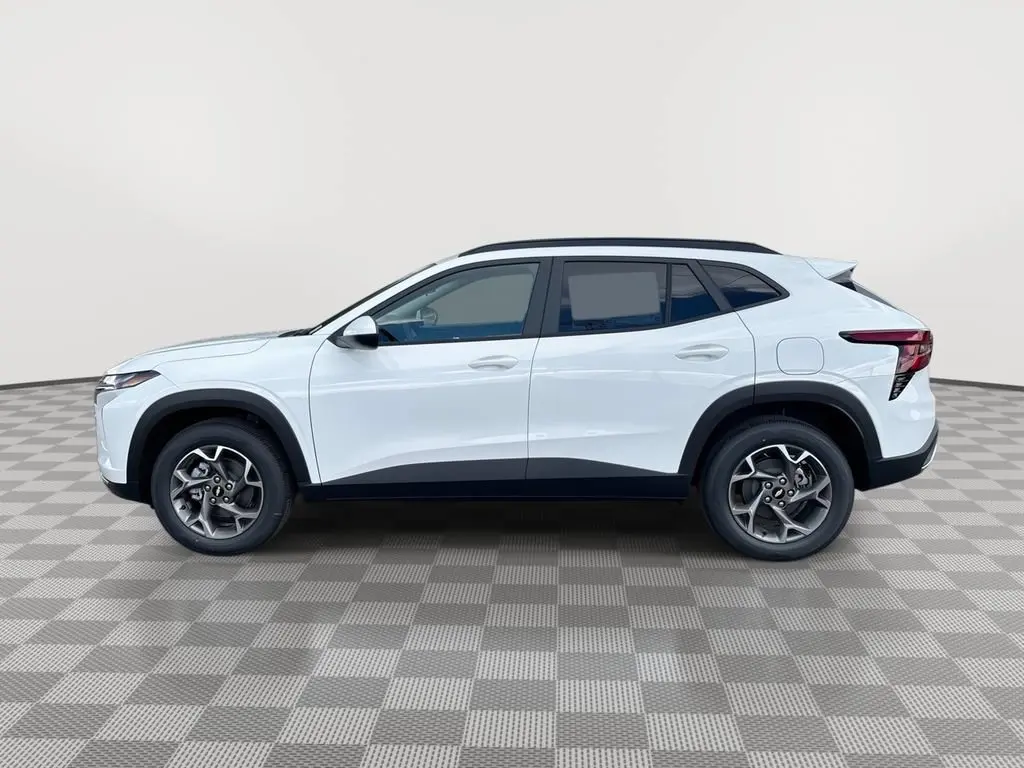 2026 Chevrolet Trax LT photo 5