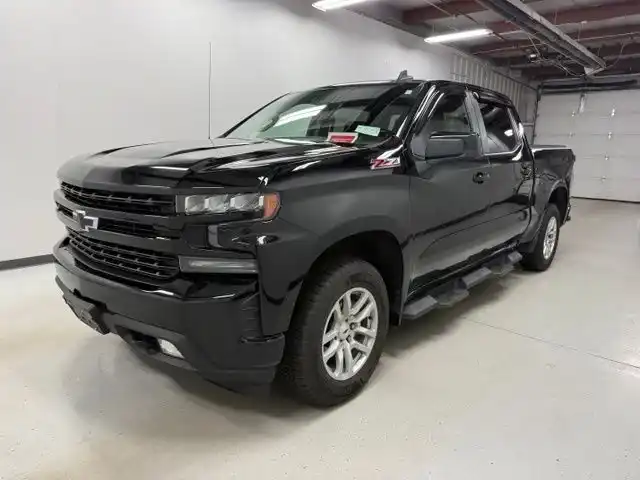2021 Chevrolet Silverado 1500 RST 4X4 Crew Cab Short Box's photo