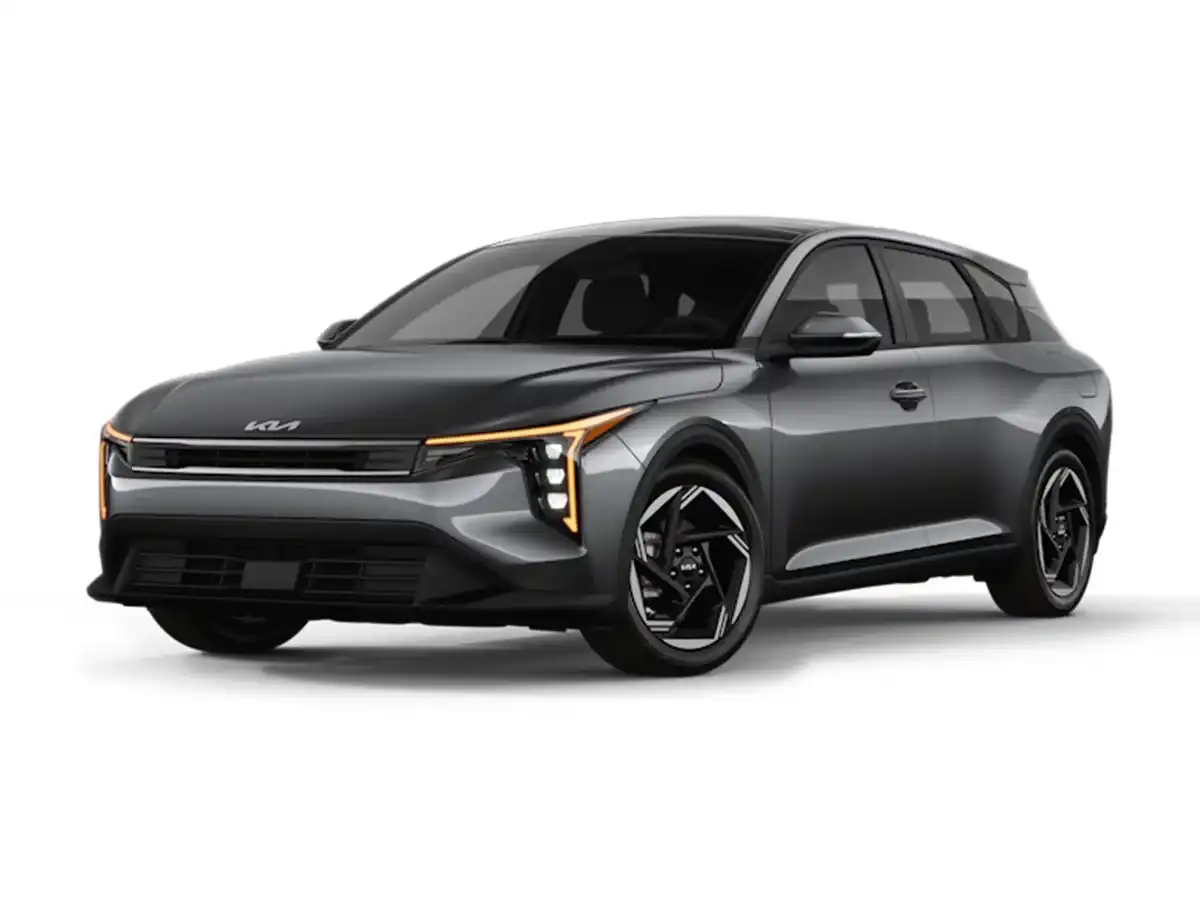 2026 Kia K4 EX AT Hatchback's photo