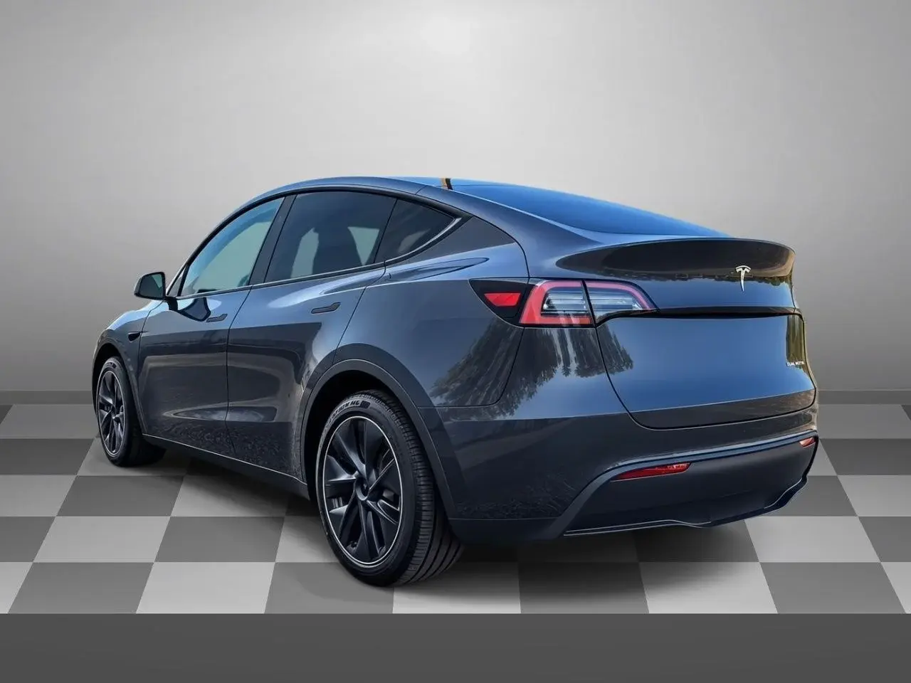 2024 Tesla Model Y Long Range Dual Motor AWD photo 4