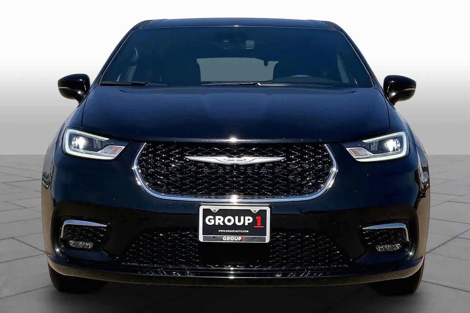 2025 Chrysler Pacifica Select photo 4